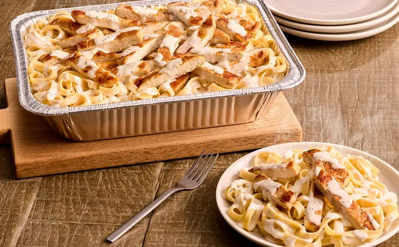 Olive Garden Chicken Alfredo (Serves 4 - 6)