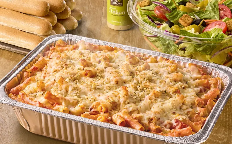Olive Garden Family-Style Five Cheese Ziti al Forno Bundle (Serves 4-6)