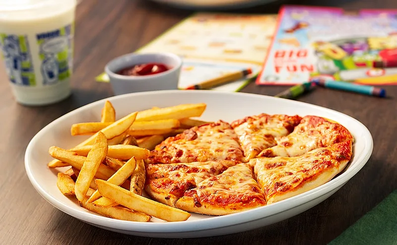 Olive Garden Kids Pizza