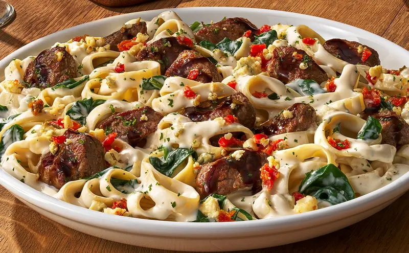 Olive Garden Steak Gorgonzola Alfredo